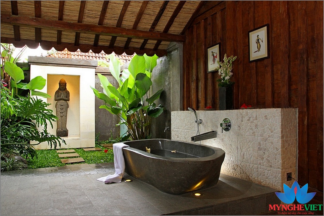 Bồn tắm giả đá